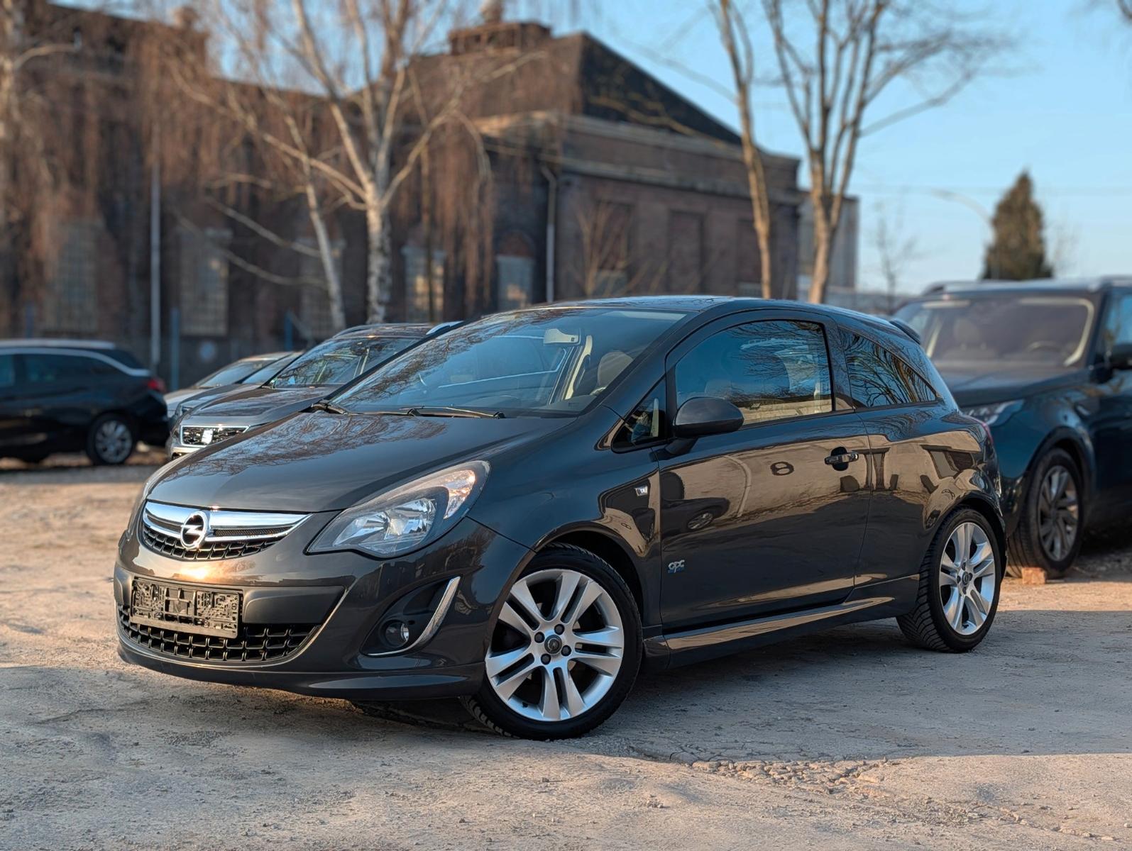 Opel Corsa D Active*OPC Line*PDC*SHZ*LHZ*Navi*17 Zoll