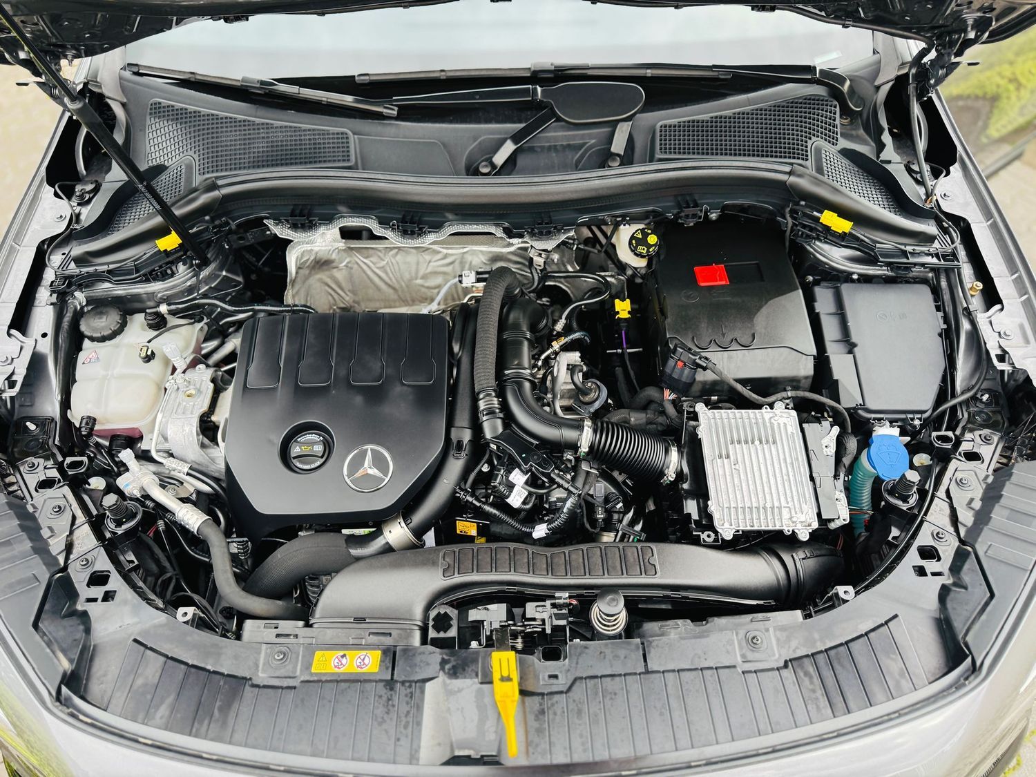 Fahrzeugabbildung Mercedes-Benz GLA 200 PROGRESSIVE ADVANCED, 360°, Totwinkel, W