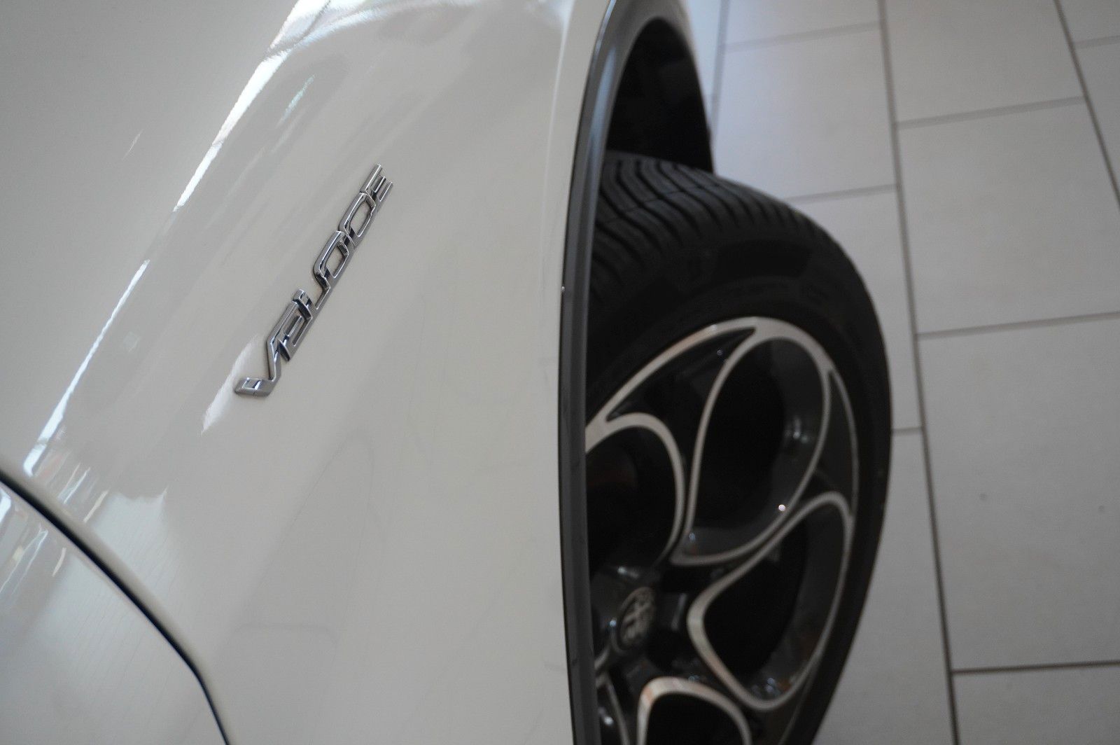 Fahrzeugabbildung Alfa Romeo Stelvio 2.2D VELOCE Q4 NAVI/LED/KAMERA/MATRIX/SH
