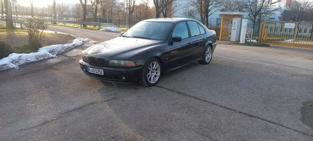 BMW Bmw E39 523i