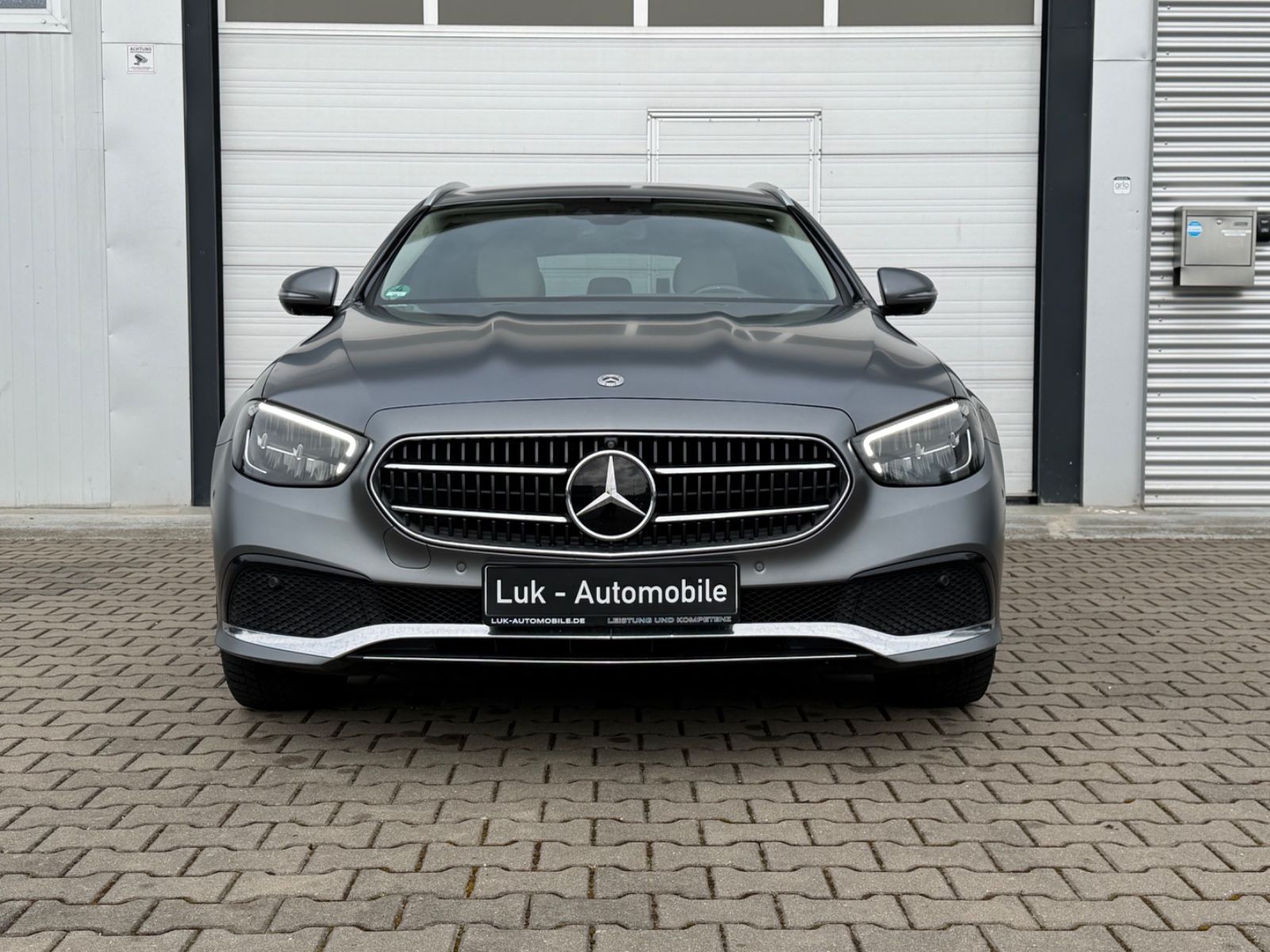 MERCEDES-BENZ E 220 d 4Matic°Manufaktur°Luft°Memory°Led°Wide°