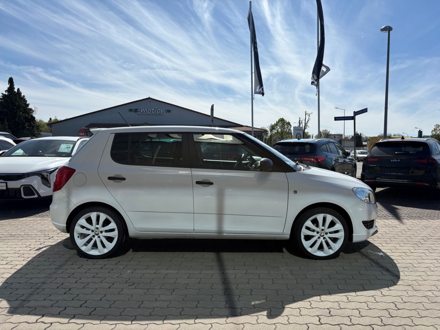 Fahrzeugabbildung SKODA Fabia Cool Edition KLIMA RDKS 8-fach bereift
