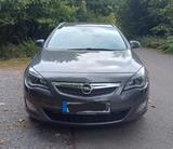 Opel Astra Sports Tourer 1.6 Turbo, guter Zustand - Opel Astra aus 2011: Turbo