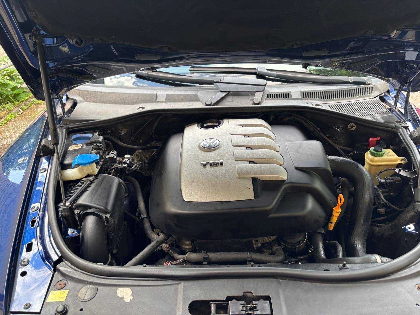 Volkswagen Touareg 2004 — photo 34