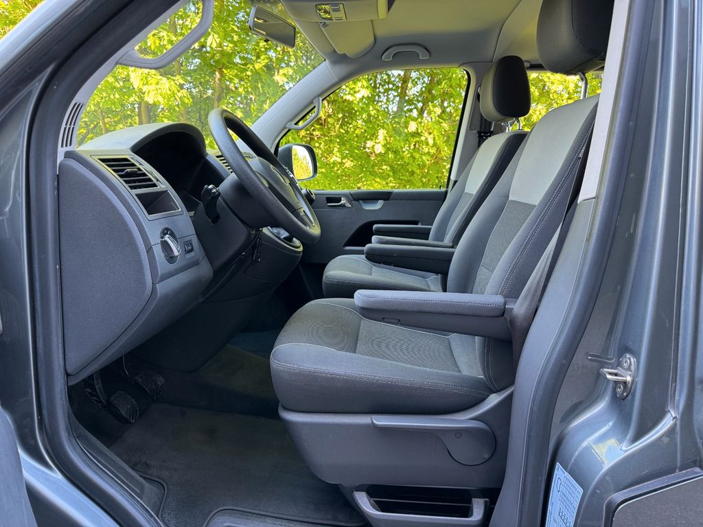 Volkswagen T5 Multivan 2.0 TDI,AHK,Klimaauto,PDC,7Sitze