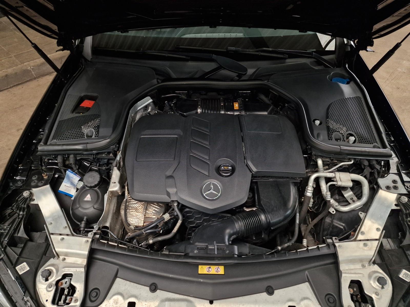 Mercedes-Benz E 220d Lim. AVANTGARDE Teilleder/Kamera/LED