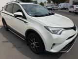 Toyota RAV 4 2,5-l-Hybrid Style Selection Auto 4x4 1.Hd - Toyota RAV 4 in Halle