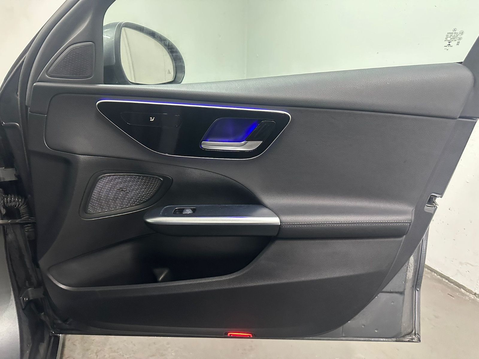Fahrzeugabbildung Mercedes-Benz C 300 e T Autom.*LED*KAMERA*DISTRO*AMBILIGHT