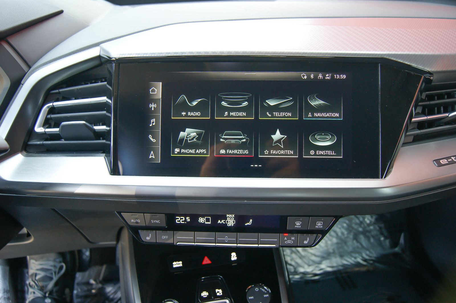 Fahrzeugabbildung Audi Q4 50 e-tron quattro Sportback HEAD-UP KAMERA 19