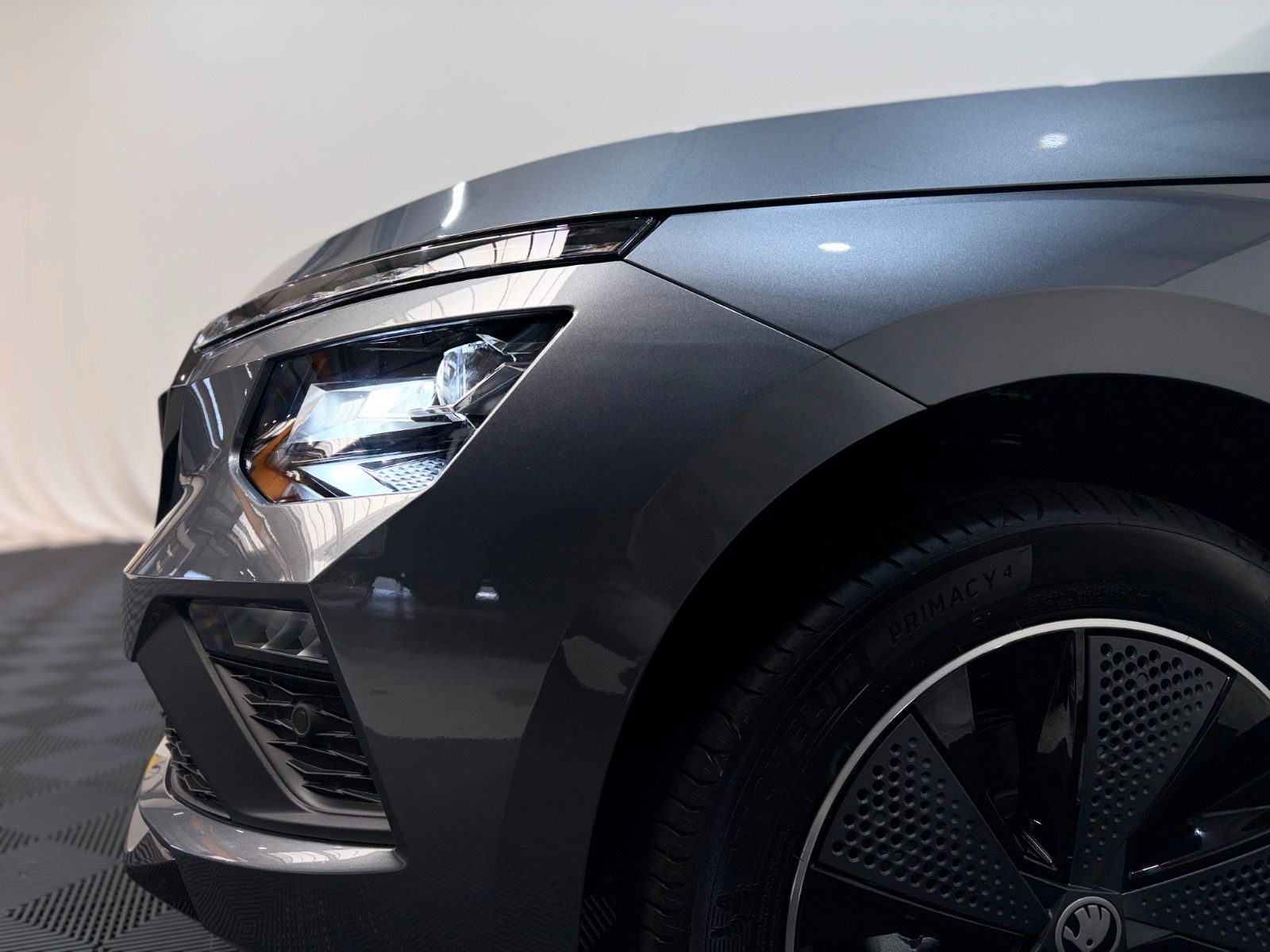 Fahrzeugabbildung SKODA Kamiq Monte Carlo / AHK / Matrix