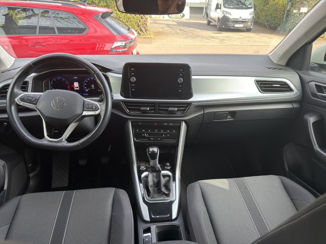 Fahrzeugabbildung Volkswagen T-ROC Life 1.0 TSI,RearView,Navi,LED,SH,Keyless,