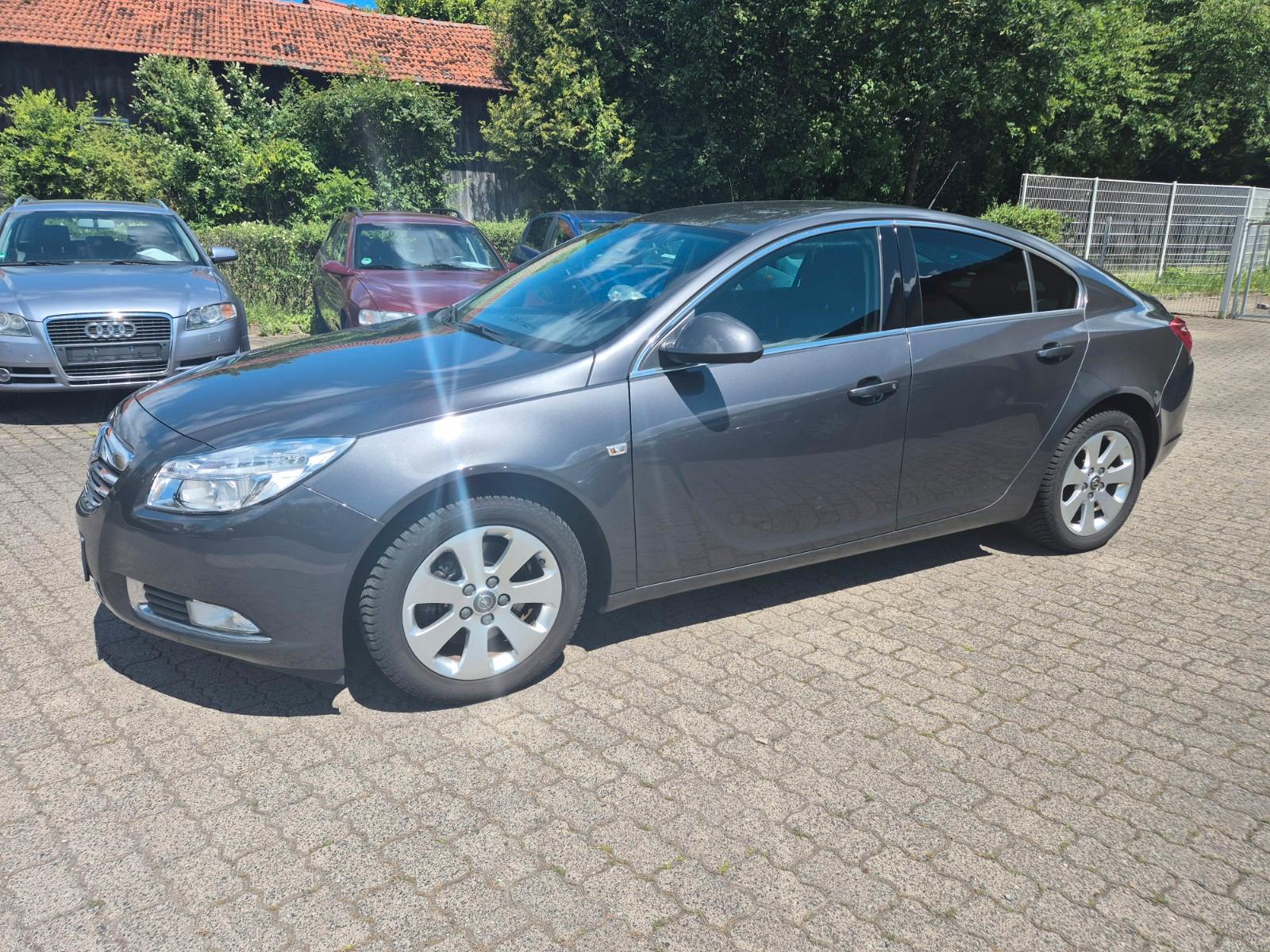 Opel Insignia A Lim. Design Edition