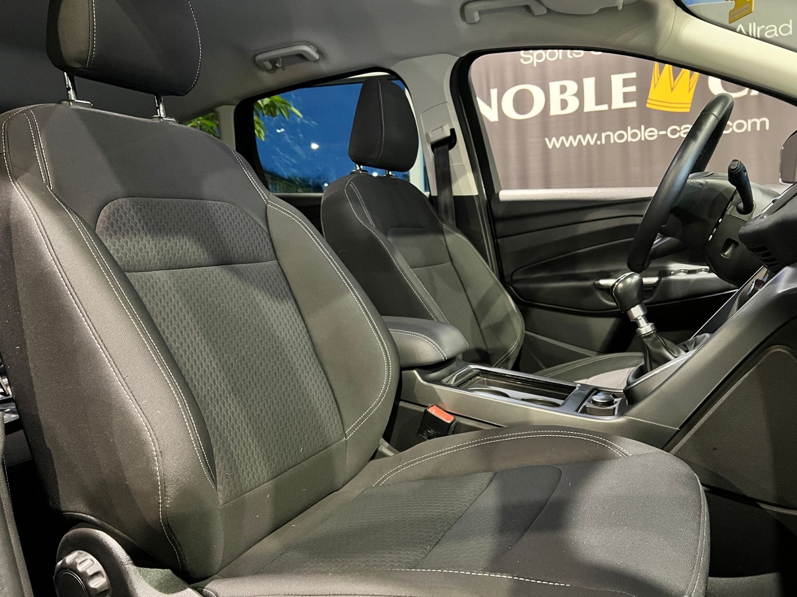 Fahrzeugabbildung Ford Kuga Cool & Connect AHK SHZ NAVI KLIMA