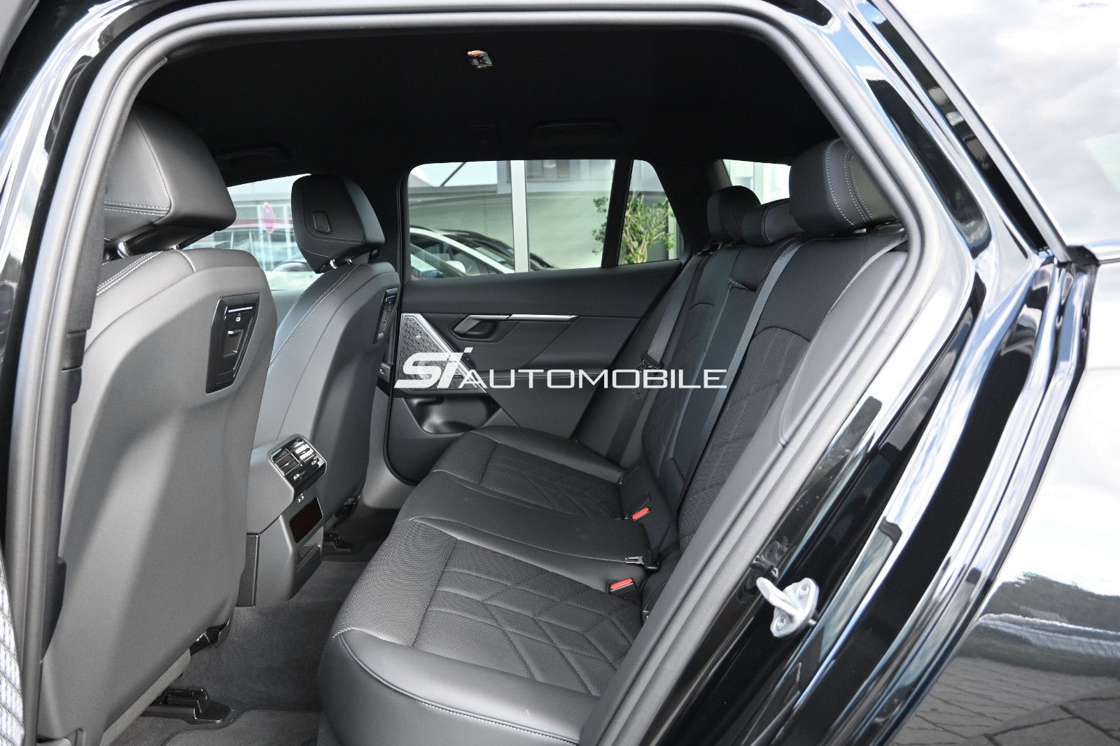 Fahrzeugabbildung BMW 540d xDrive Touring M-Sport °ACC°AHK°B&W°STANDHZ