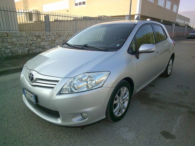 Toyota TOYOTA Auris 1.4 D-4D 5 porte Active