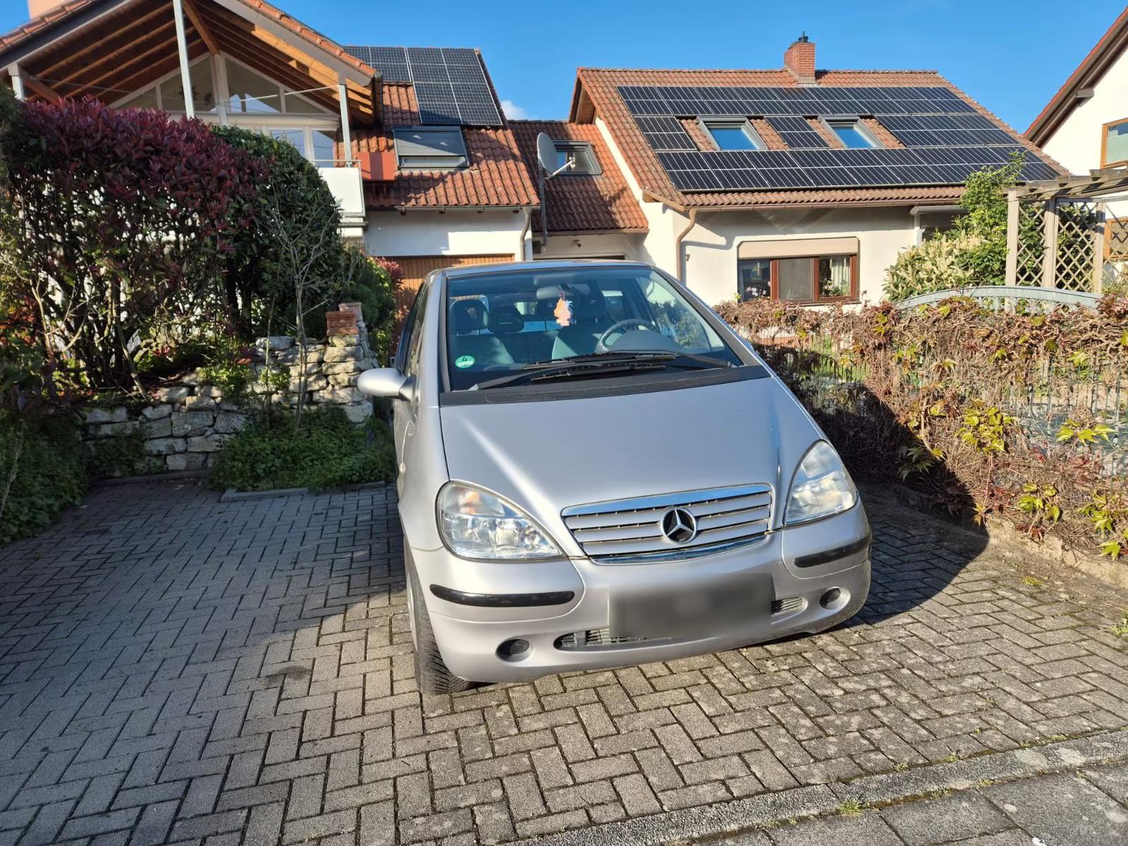 Mercedes-Benz A 190 ELEGANCE AHK