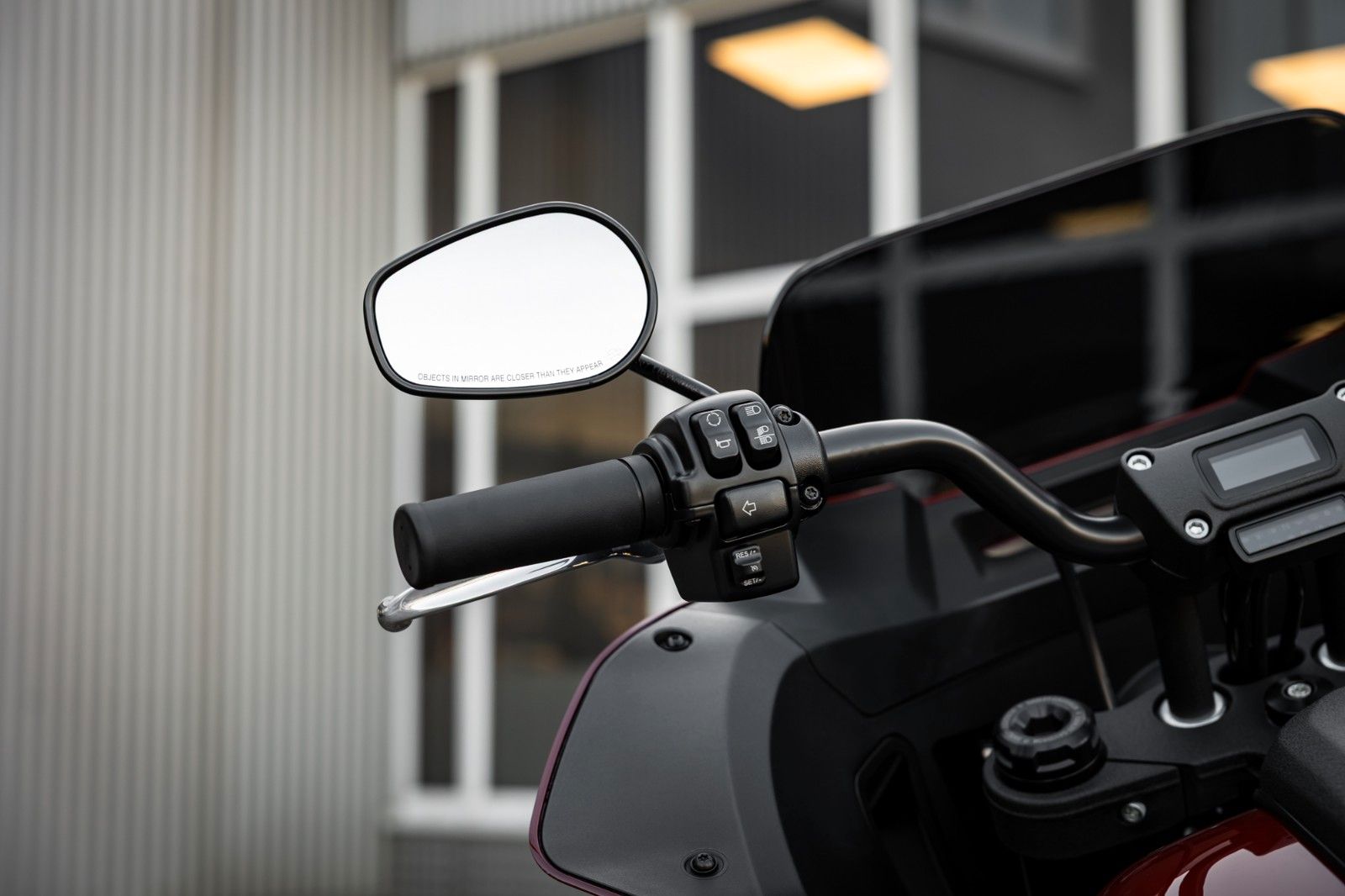 Fahrzeugabbildung Harley-Davidson FXLRST LOW RIDER ST 117 -SOFORT VERFÜGBAR