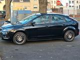 Ford Focus1.6 Navi+Kamera+Zahnriemen neu K... - Ford Focus aus 2009: 1.6