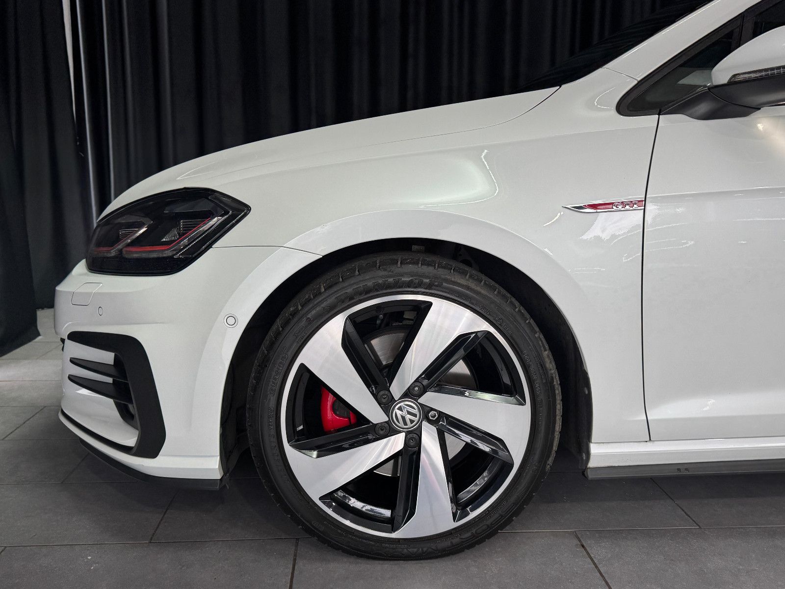Fahrzeugabbildung Volkswagen Golf VII Lim. GTI BMT/Start-Stopp