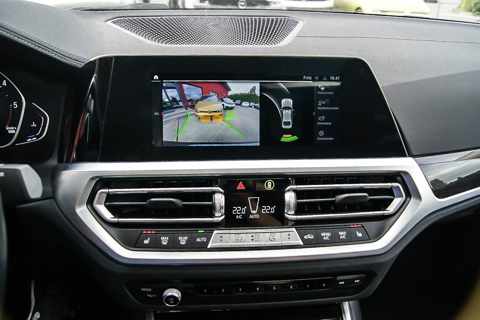 Fahrzeugabbildung BMW 320 d xDrive Luxury Line STANDHEIZG SCHIEBEDACH