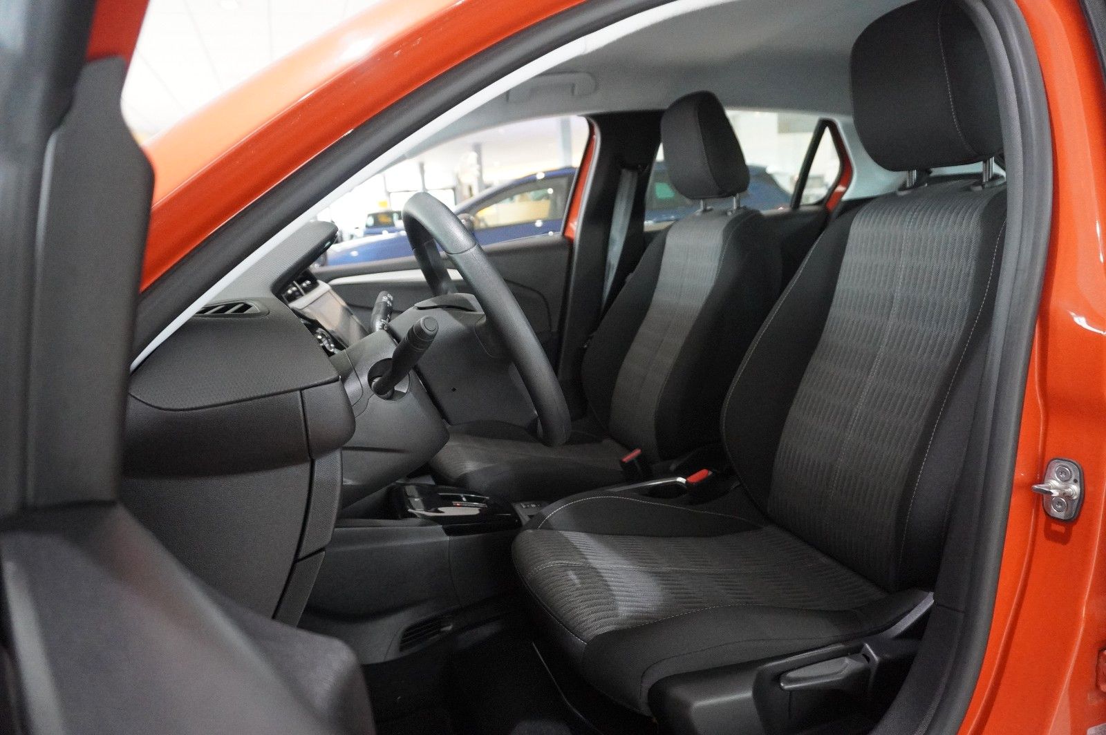 Fahrzeugabbildung Opel Corsa-e F EDITION 7KW NAVI/VIRT/TEMP/DAB/WÄRMEP.