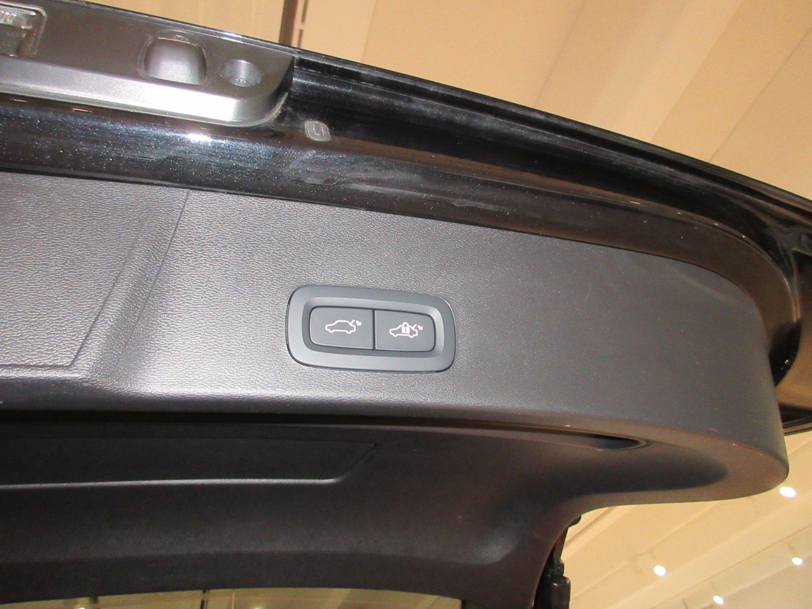 Fahrzeugabbildung Volvo XC 40 B3 Ultra Black Edition | 360° | NS | Navi