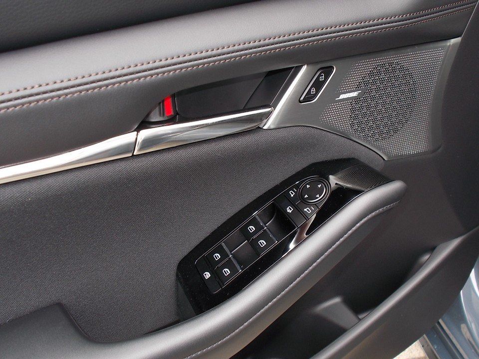 Fahrzeugabbildung Mazda 3 2025 M-Hybrid Exclusive-Line G-140 NAVI ACAA S