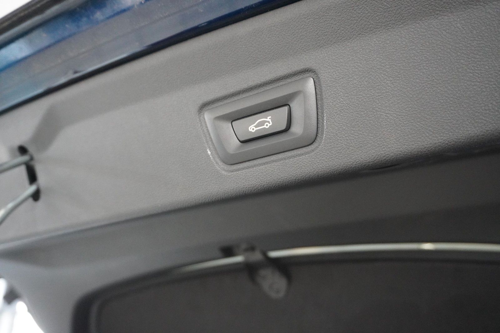 Fahrzeugabbildung BMW i4 Gran Coupe 40 eDrive M-SPORT NAVI/LED/360°/SH