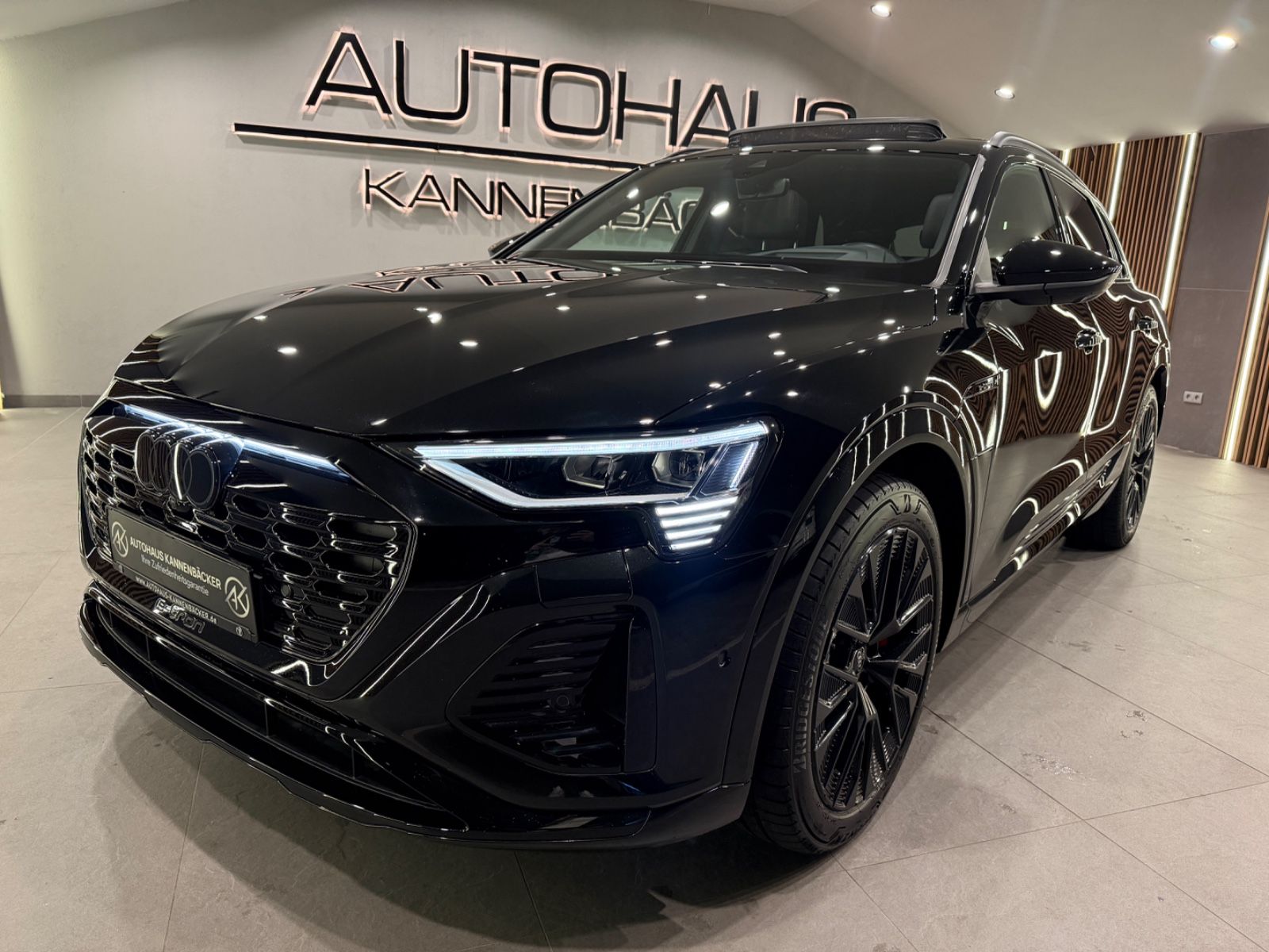 Audi Q8 e-tron 55 quattro S line*PANO*LED*AHK*LUFT* imagem 2