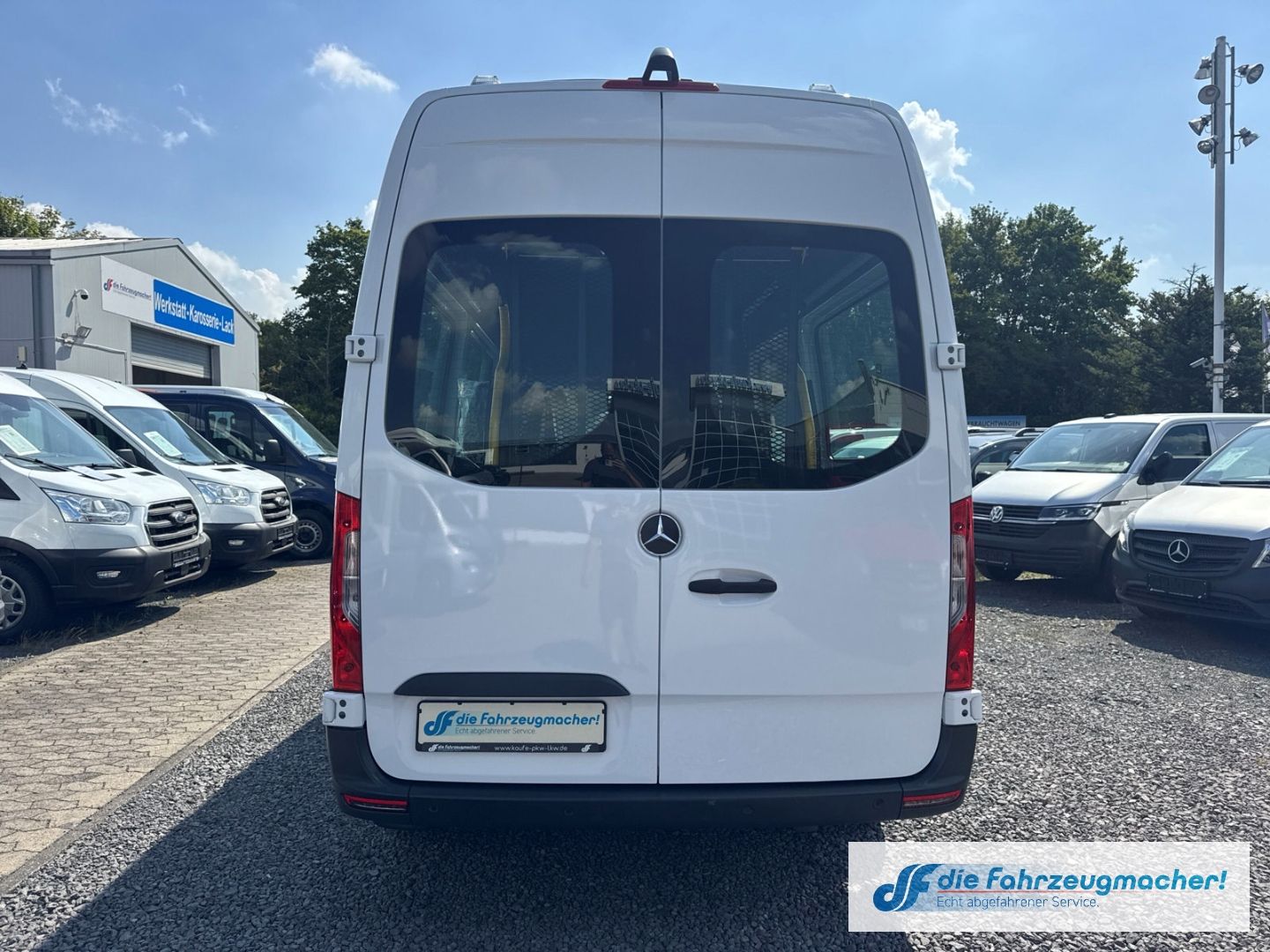 Fahrzeugabbildung Mercedes-Benz Sprinter III Tourer RWD AWD 315 CDI L2 DAB SHZ