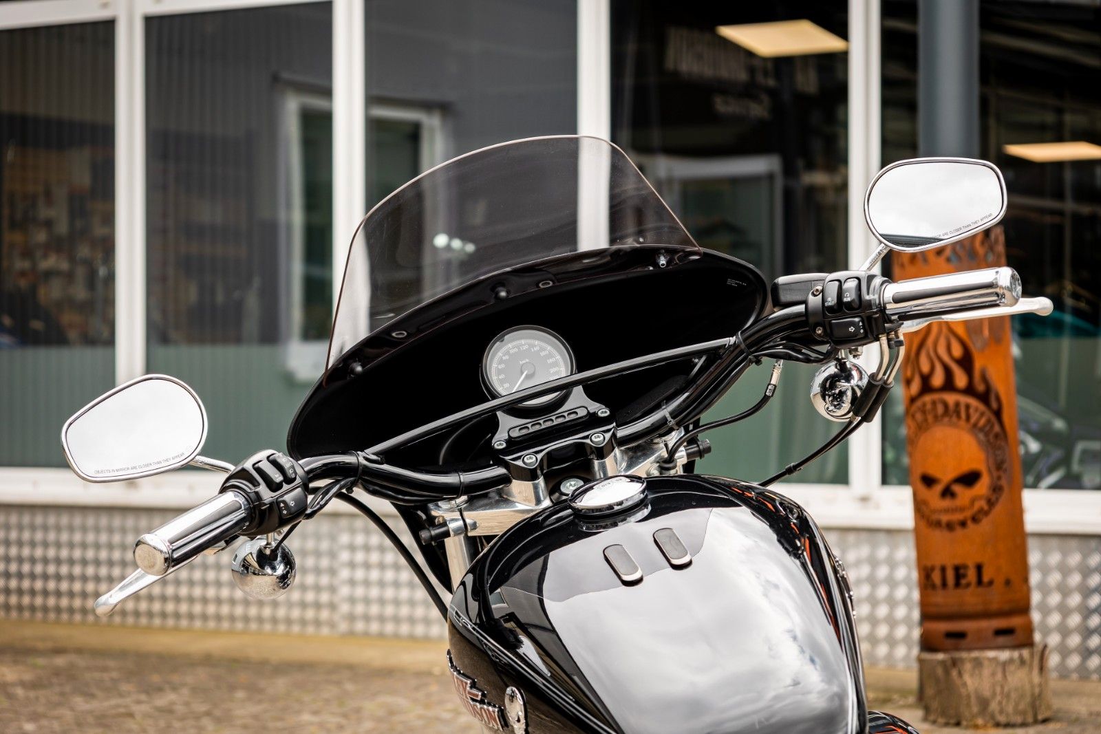 Fahrzeugabbildung Harley-Davidson XL883L SUPERLOW SPORTSTER