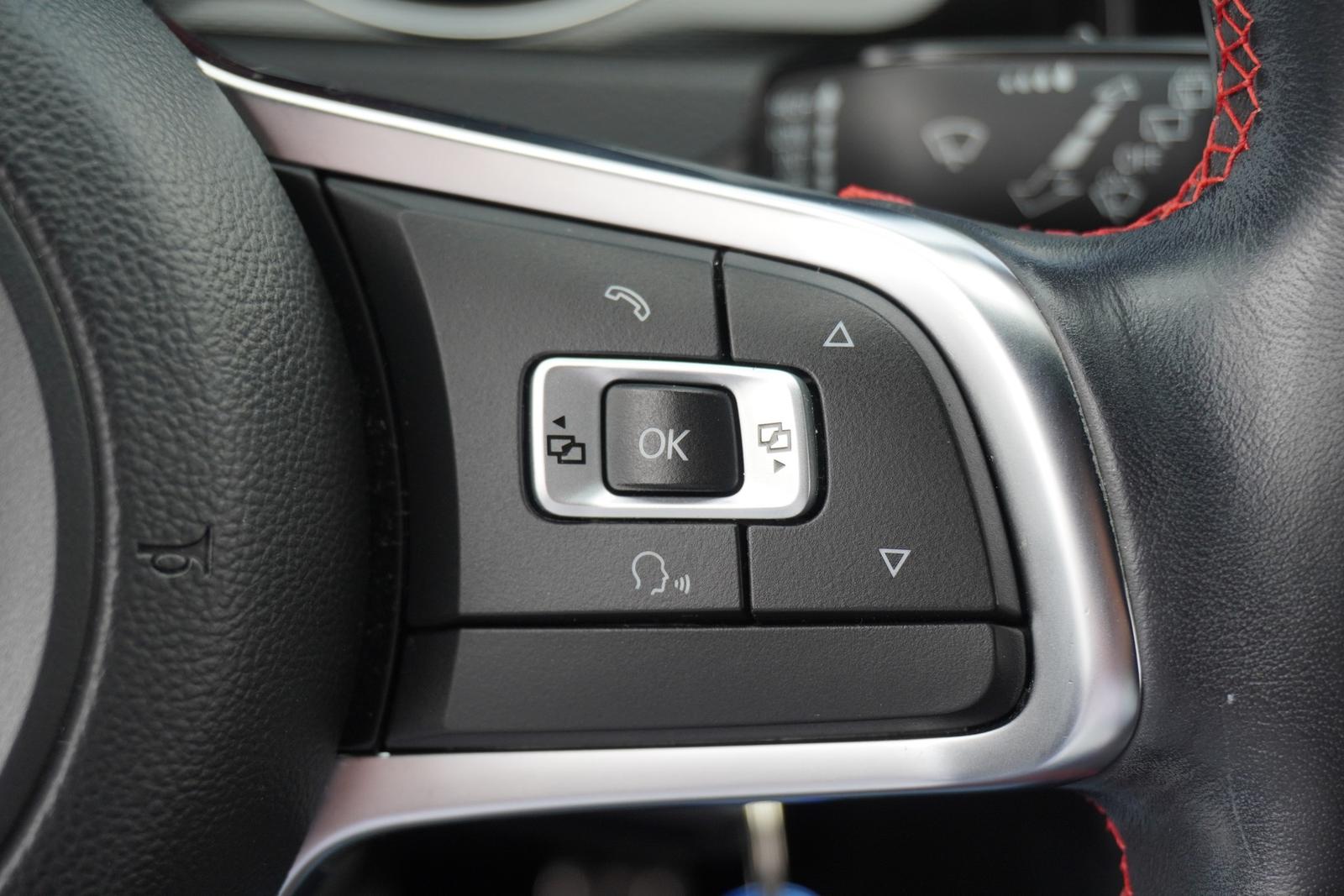Volkswagen Golf VII 2.0 GTI BMT Bi-Xenon Navi Sitzheizung