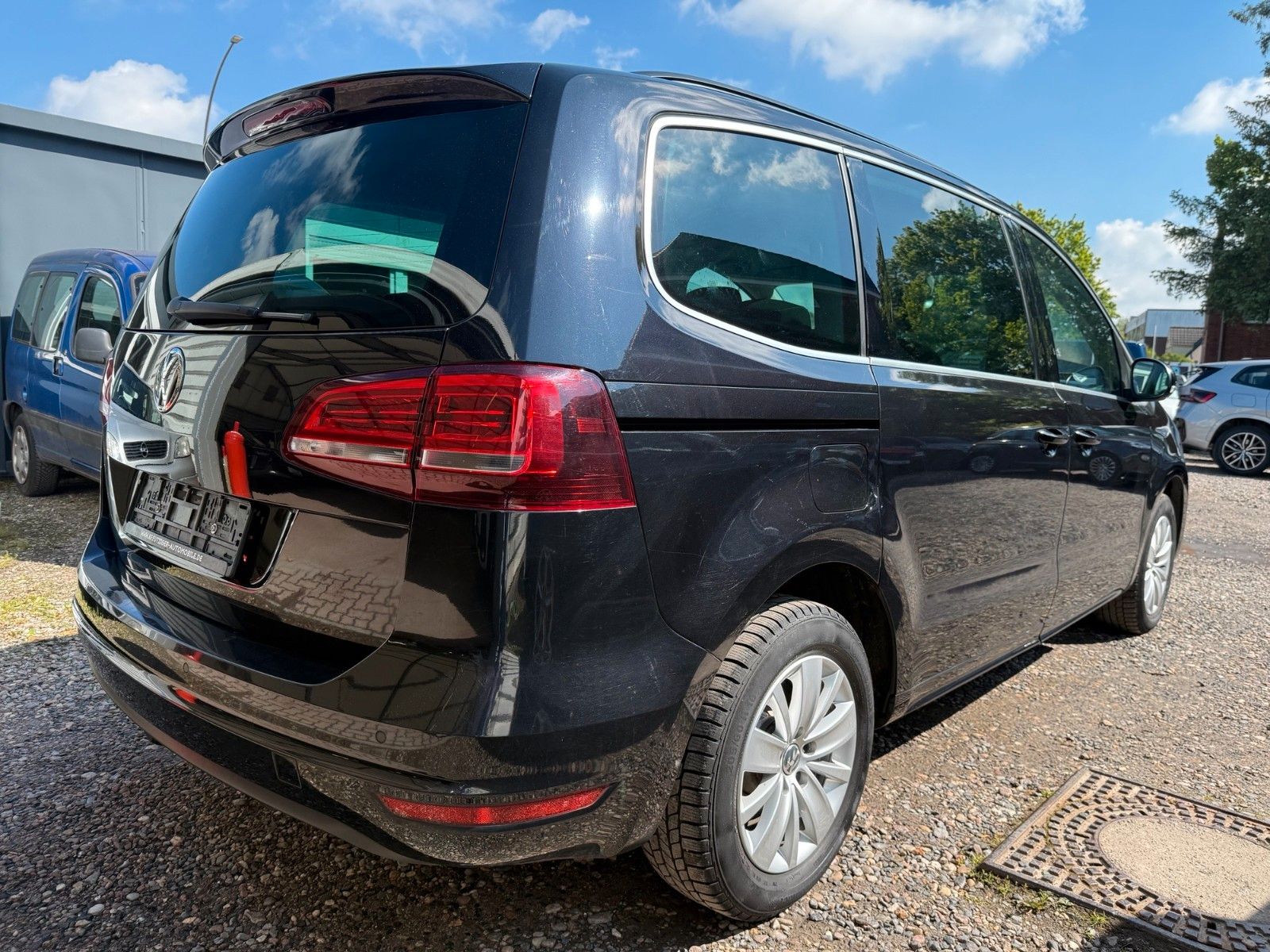 Fahrzeugabbildung Volkswagen Sharan Comfortline Automatik 7. Sitzer