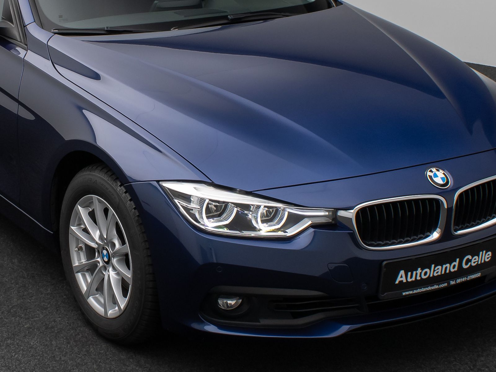 Fahrzeugabbildung BMW 320i Advantage HiFi Navi Lordos PDC LED Alarm