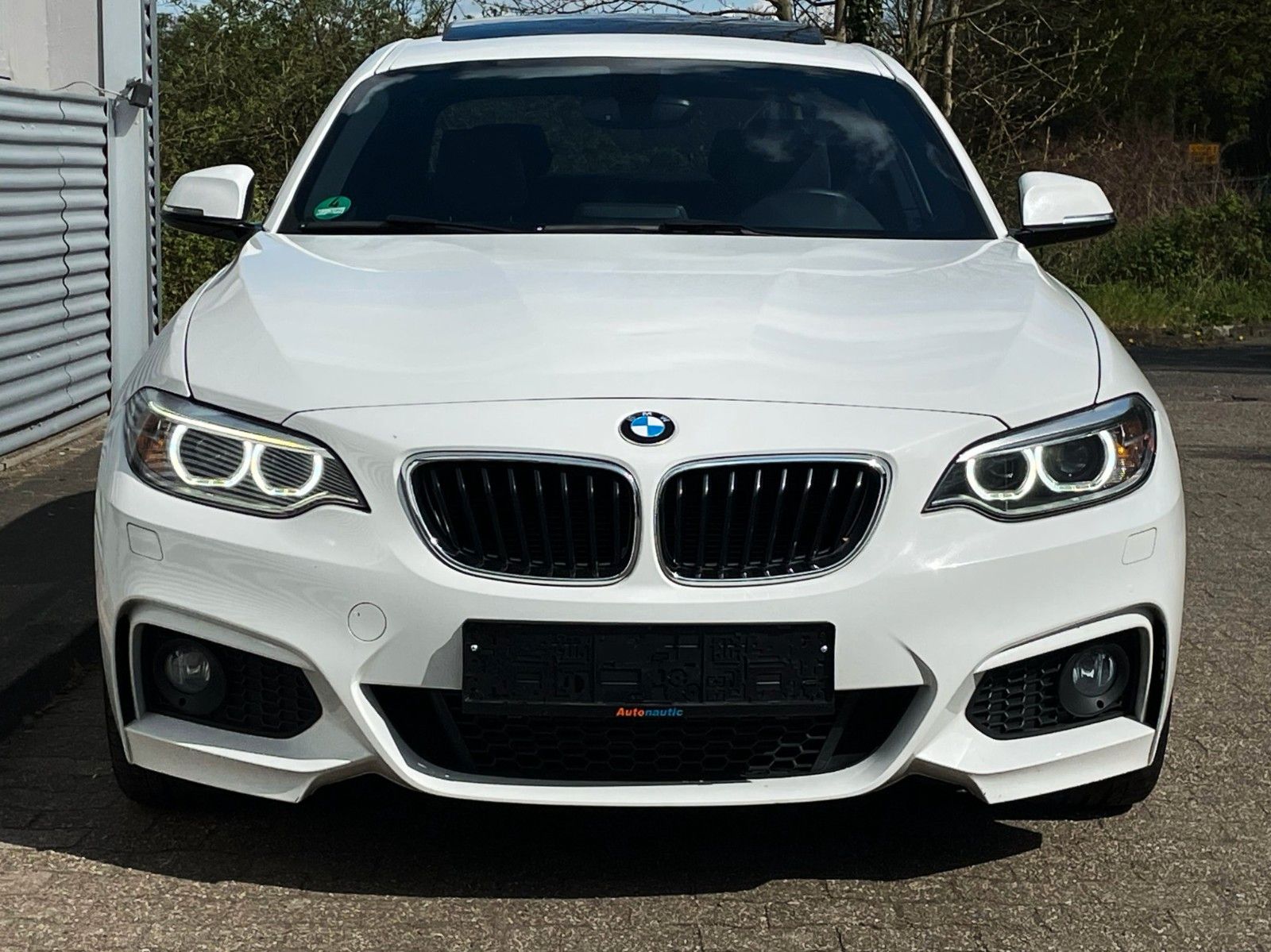 Fahrzeugabbildung BMW 220d Coupe SAG M SPORT PAKET NAVI GSD H&K SOUND