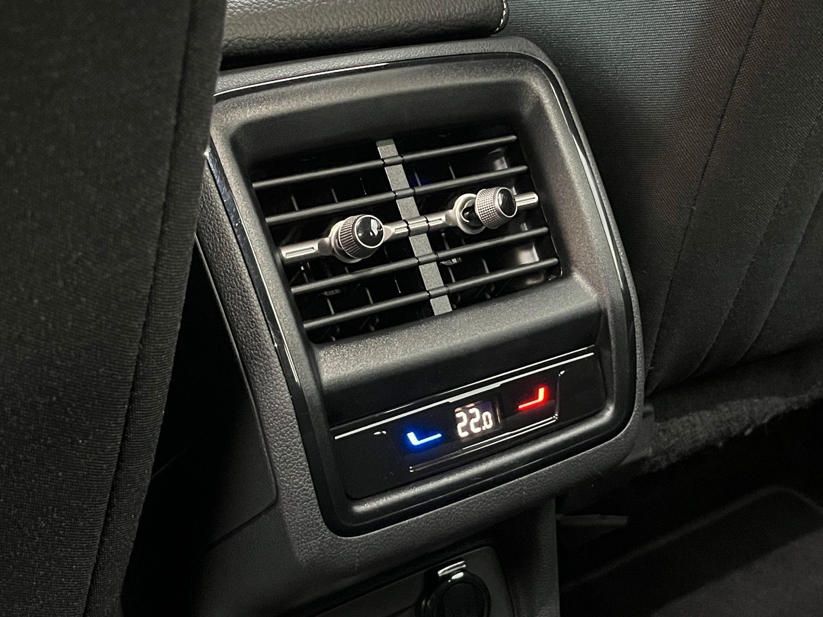 Fahrzeugabbildung SKODA Kodiaq 2.0 TDI DSG*7-Sitzer**ViCo*SHZ*LED**