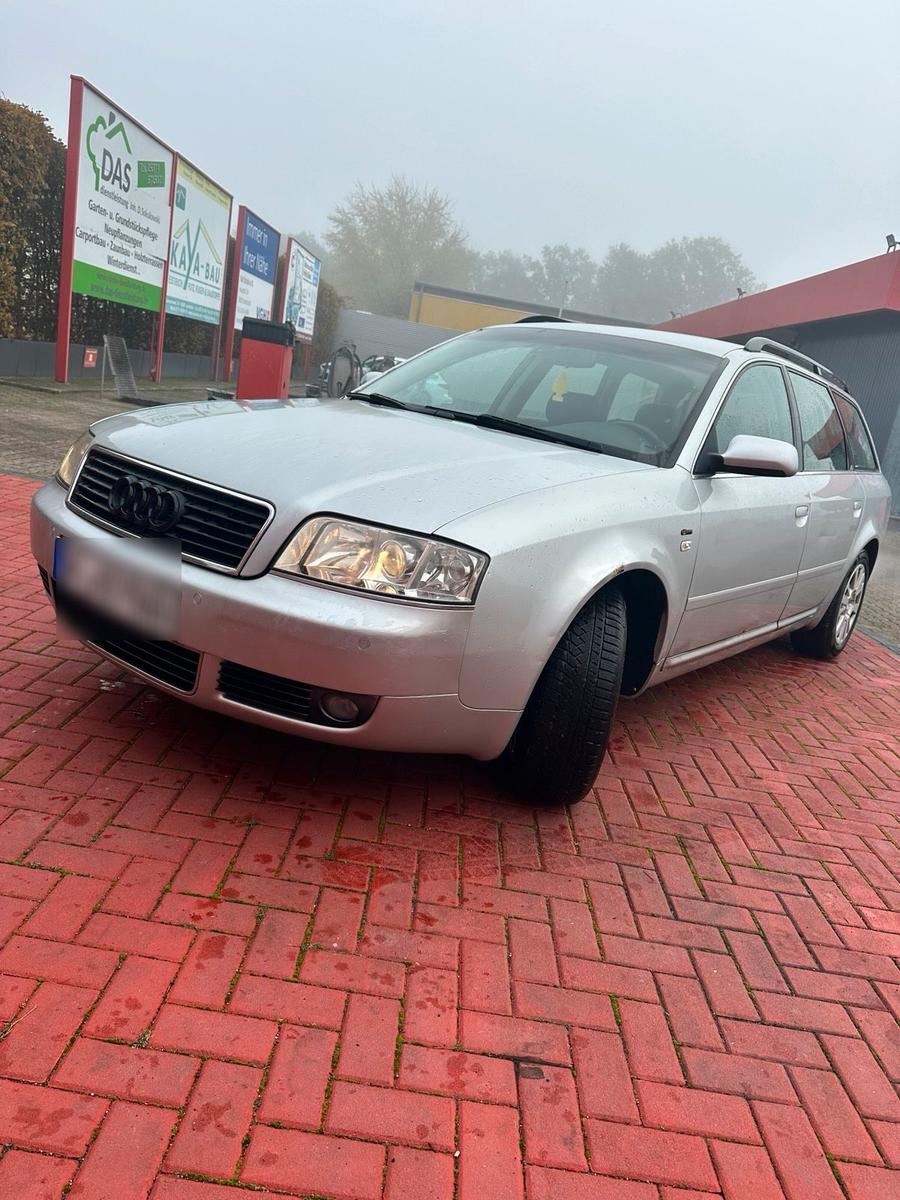 Audi A6 2004 — вигляд ззаду