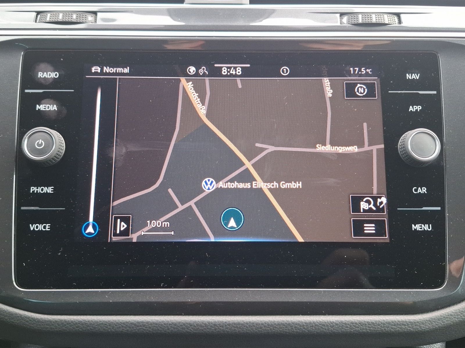 Fahrzeugabbildung Volkswagen Tiguan TSI Active DSG LED Navi ACC RFK SH 18"