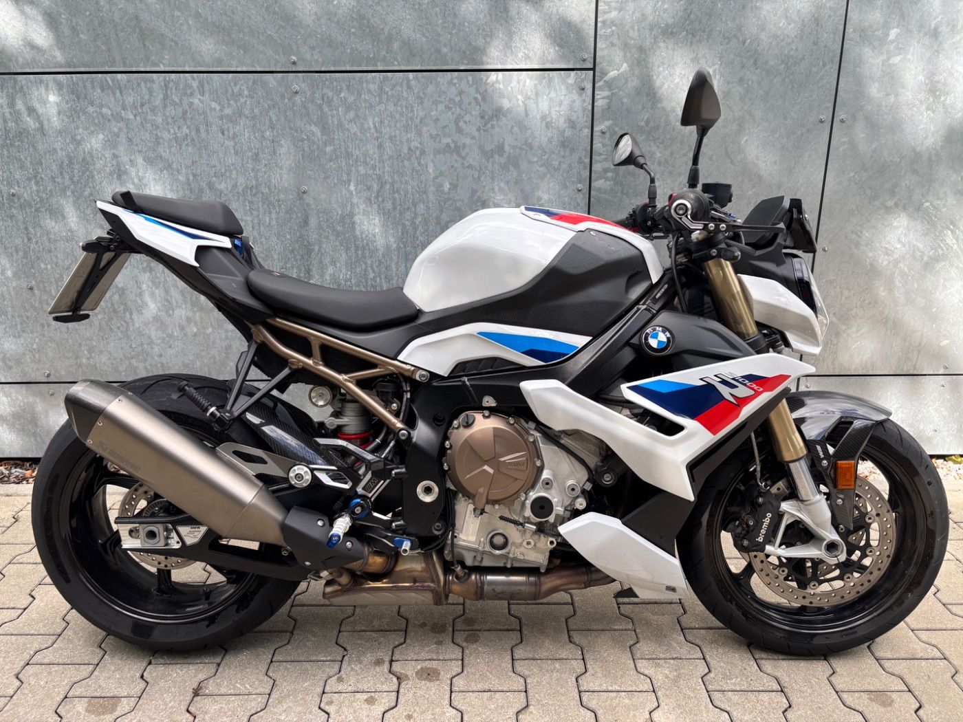 Fahrzeugabbildung BMW S 1000 R M-Paket 4 Pakete Carbon-, Frästeilepake