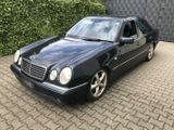 Mercedes-Benz E 55 AMG AMG - Mercedes-Benz E 55 AMG aus 1998