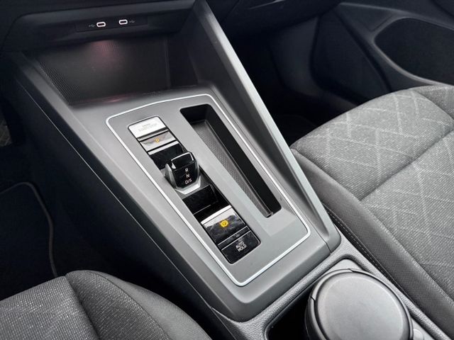 Golf Variant 8 VIII Life 2.0 TDI Navi HarmanKard