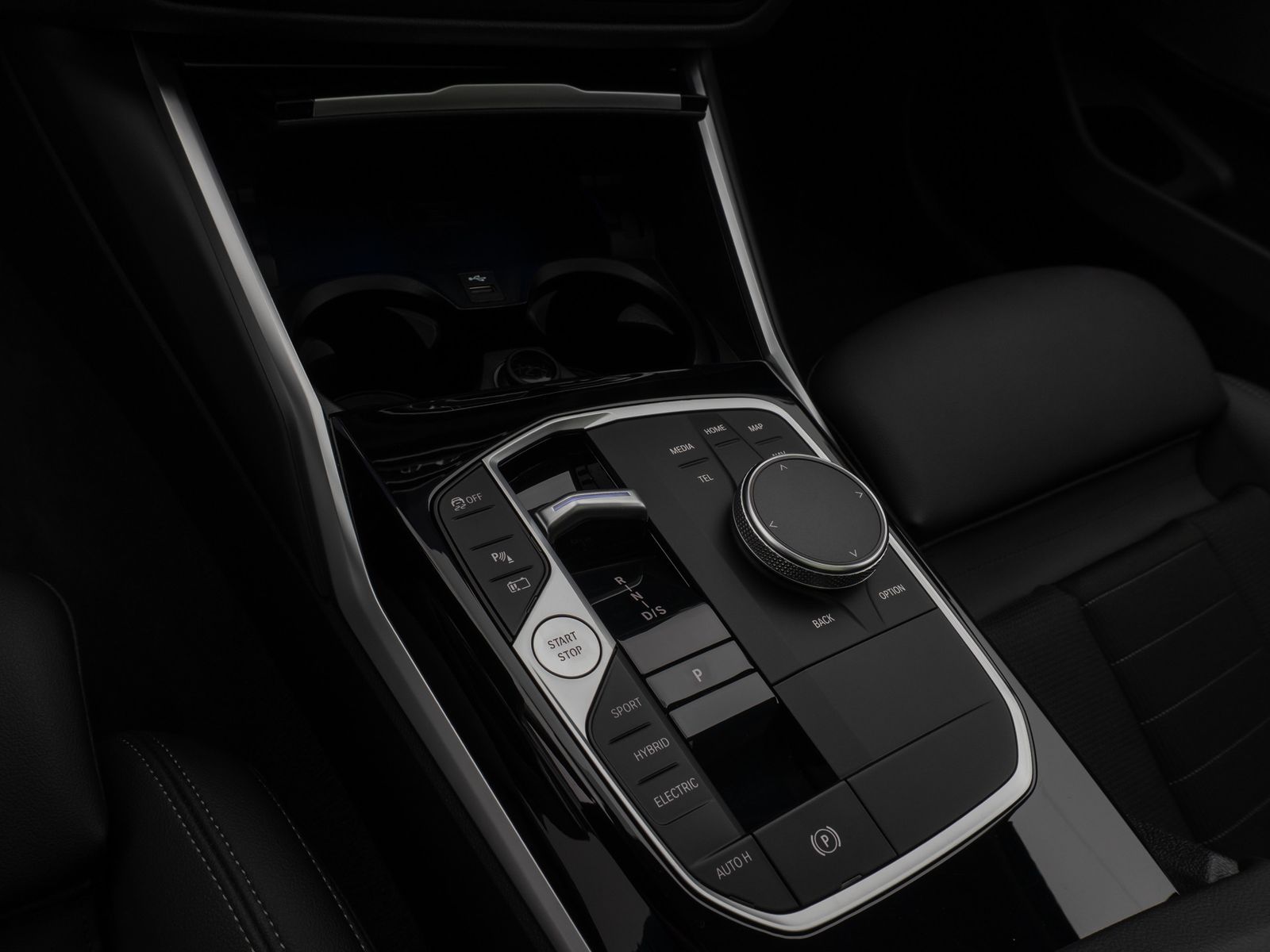 Fahrzeugabbildung BMW 330e xD Panoram Kamera HUD DAB H/K Stop&Go Sport