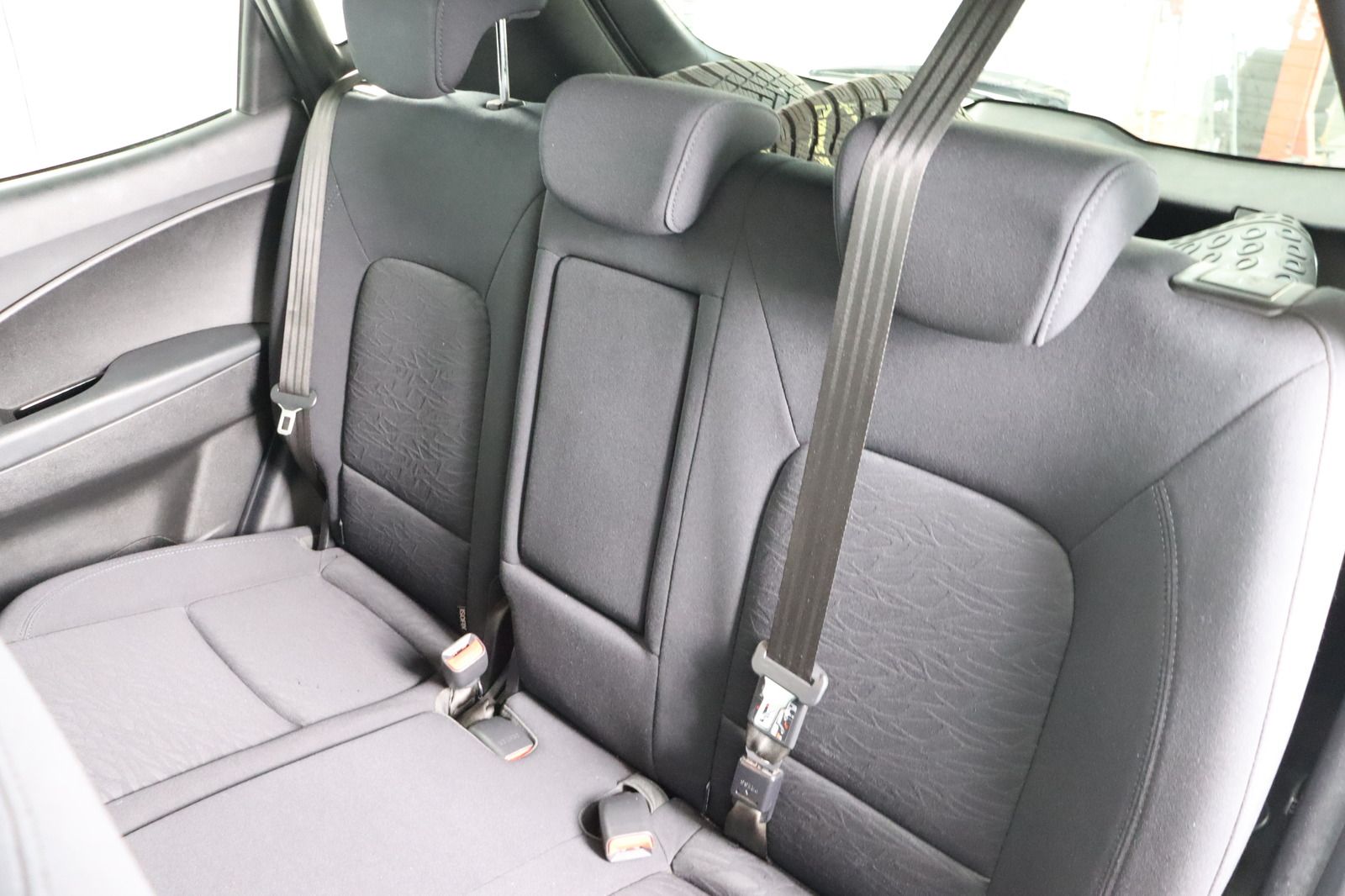 Fahrzeugabbildung Hyundai ix20 * HU/AU bis 06.2028 * 8-fach bereift Comfor