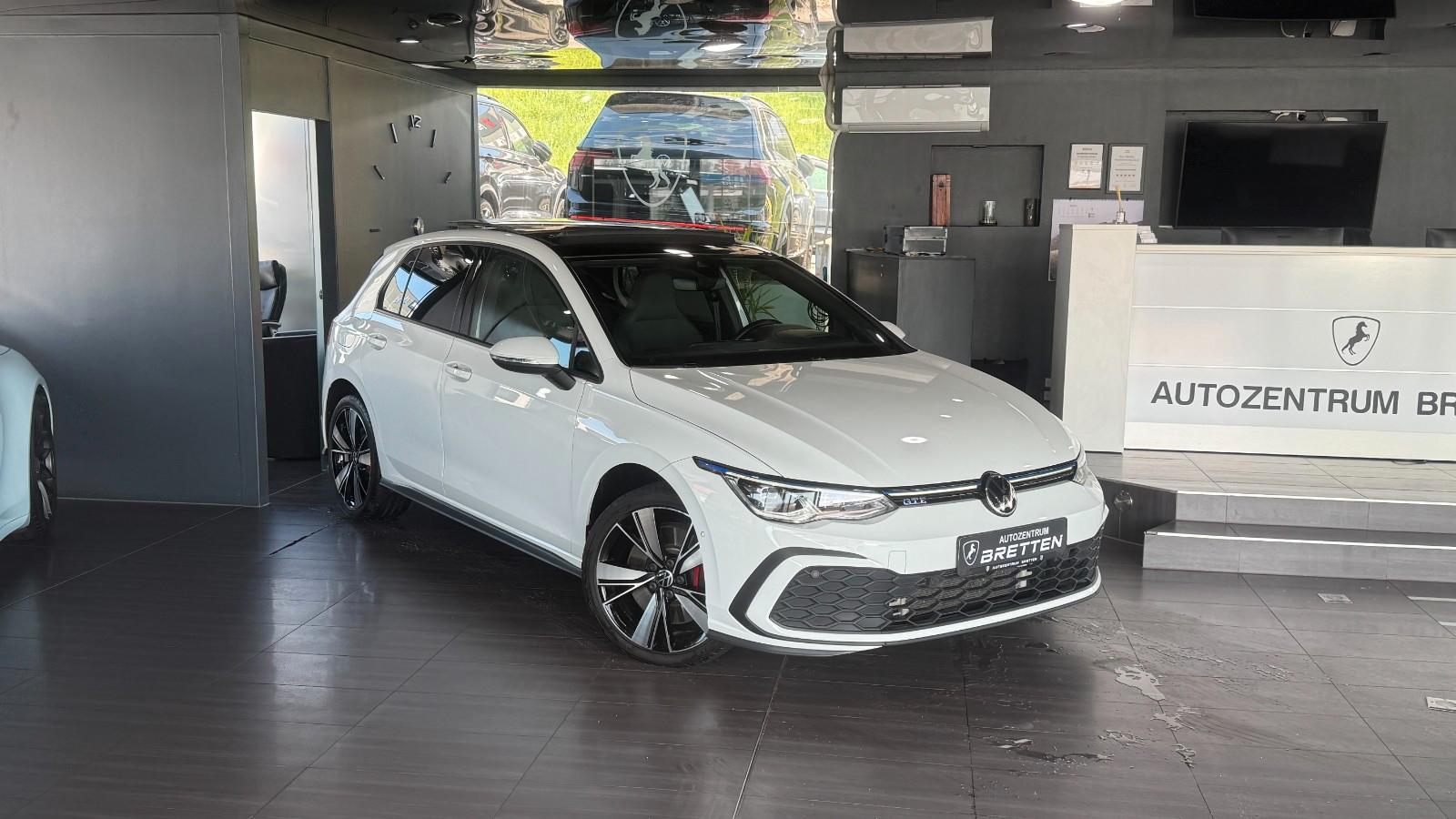 Volkswagen Golf VIII Lim. GTE Pano*ACC*Kamera*HuD*Matrix