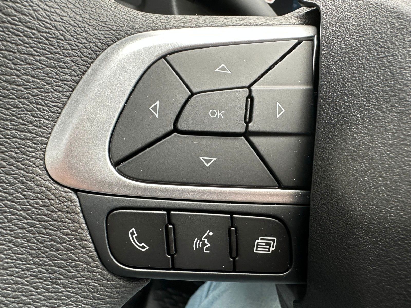 Fahrzeugabbildung Iveco Daily 35S16 HA8 3.0L *R4.100mm*Automatik*Kamera*