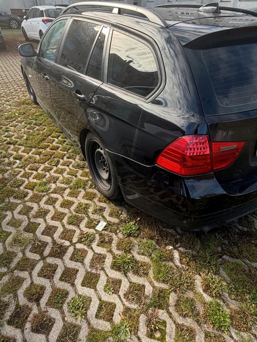 BMW 320 2006 — engine 163 HP (120kW)