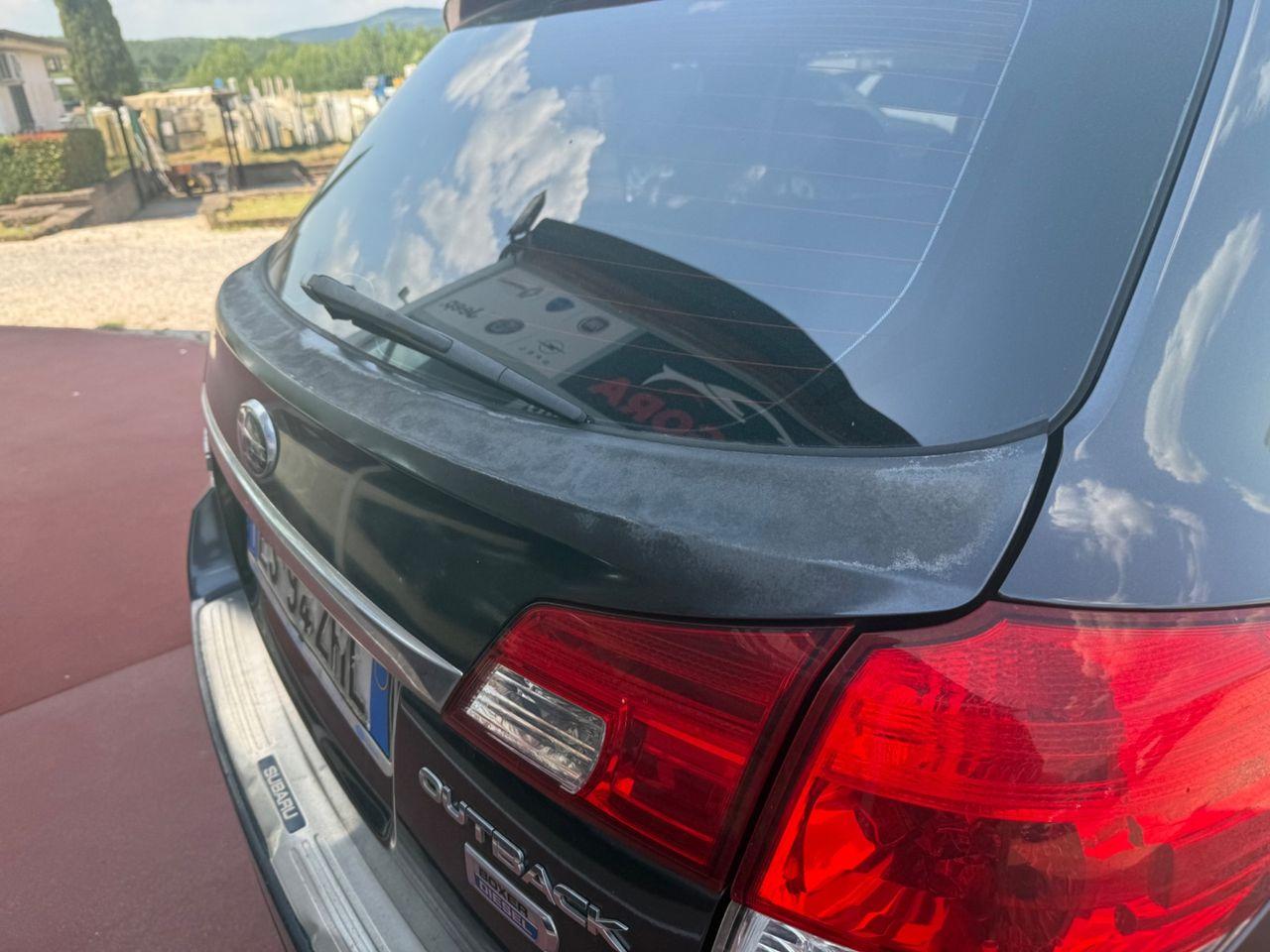 Subaru Outback 2014 — photo 13