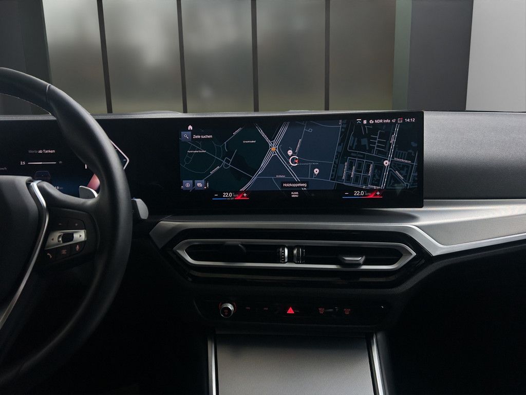 BMW 330i xDrive T. LED NAVI HUD ACC KAMERA 18" foto 9