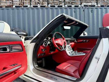 صورة 7 لـ 2012 Mercedes-BENZ SLS AMG
