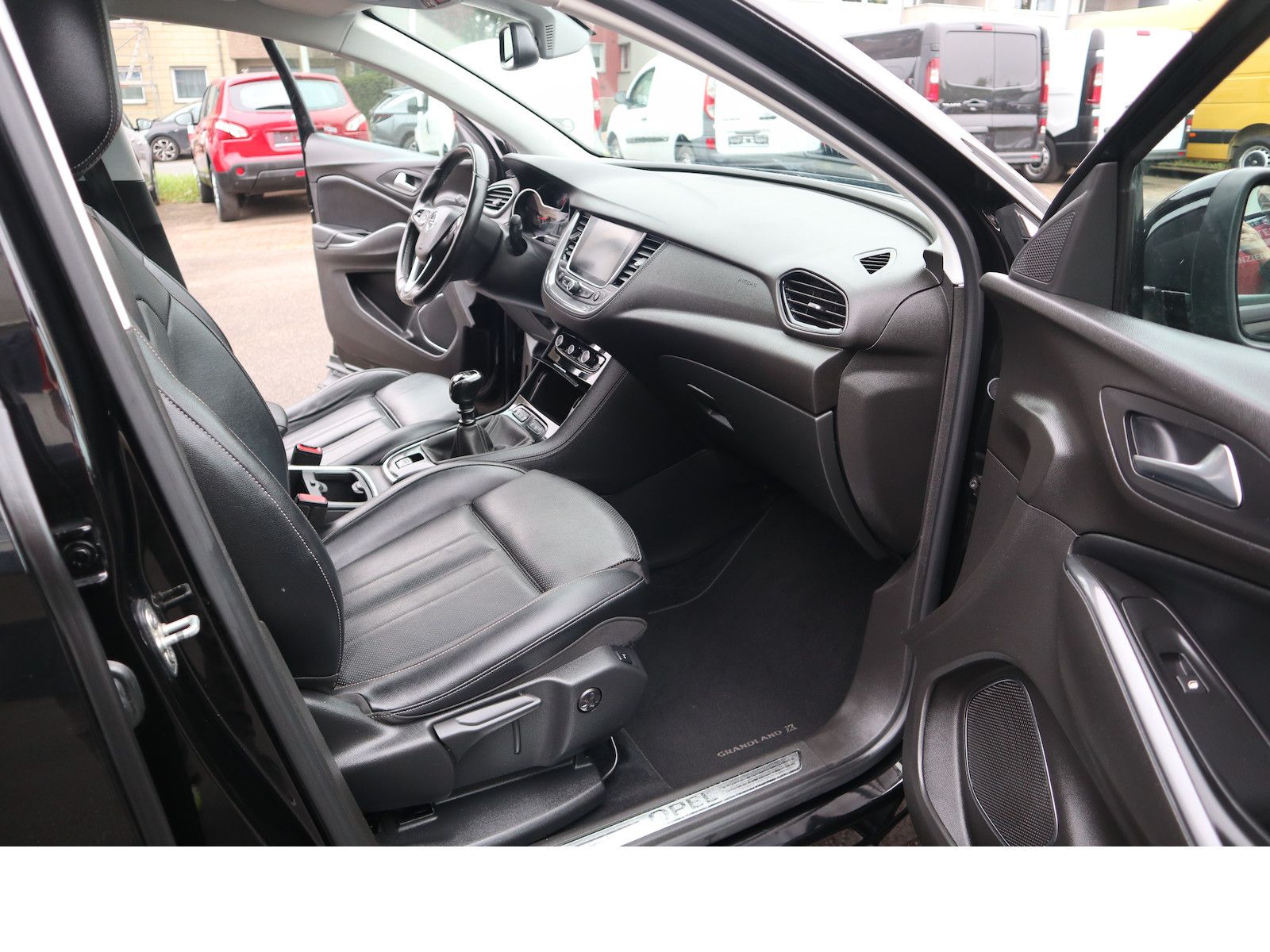 Fahrzeugabbildung Opel Grandland X Belüftete Sitze Navi Scheckheftgepf